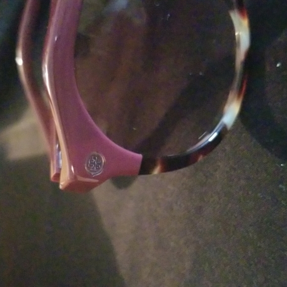 Tory Burch sunglasses with protective case and bag - Picture 7 of 14